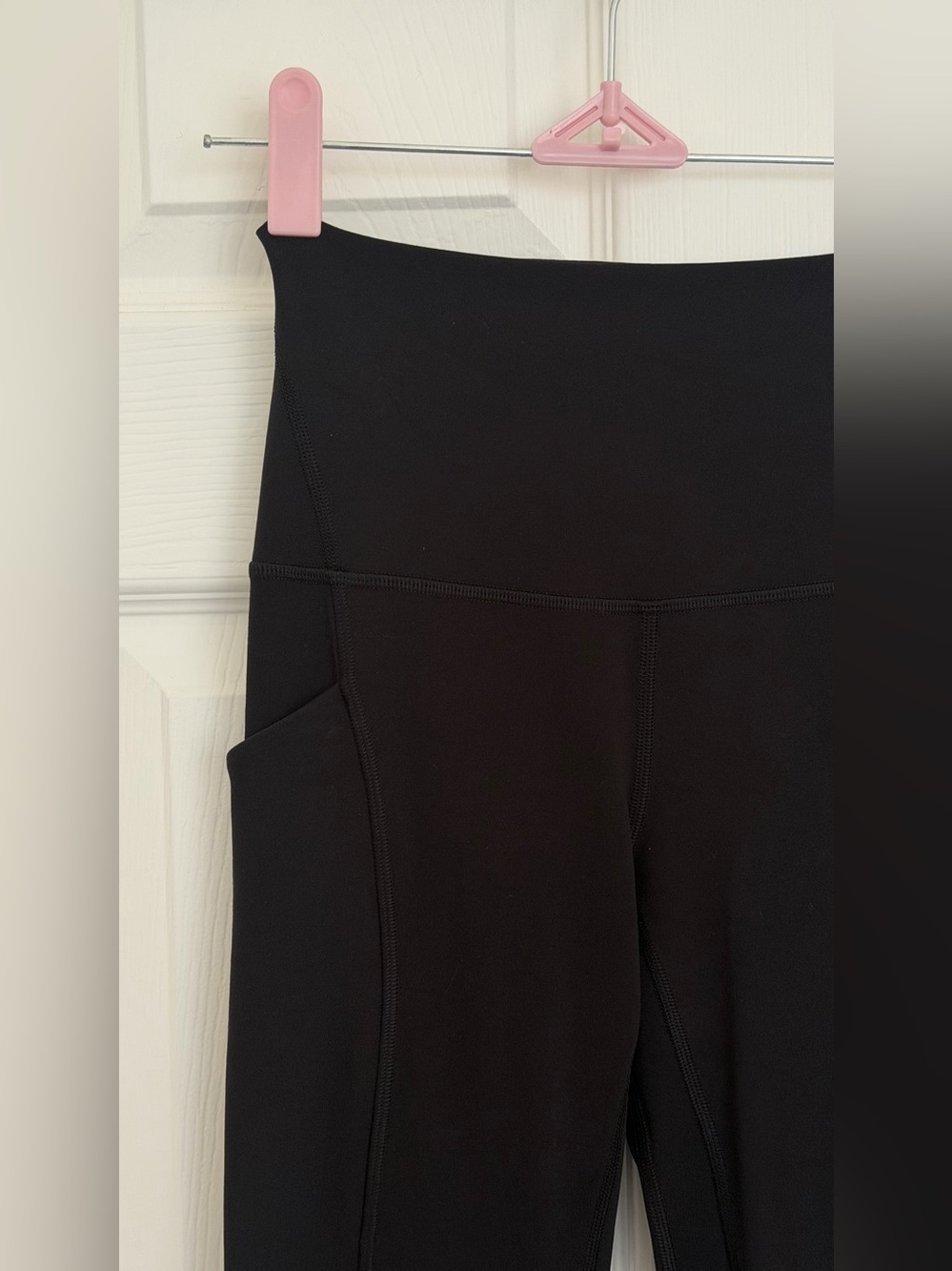Lululemon Aligns w/ Pockets in Black - Picture 5 of 16